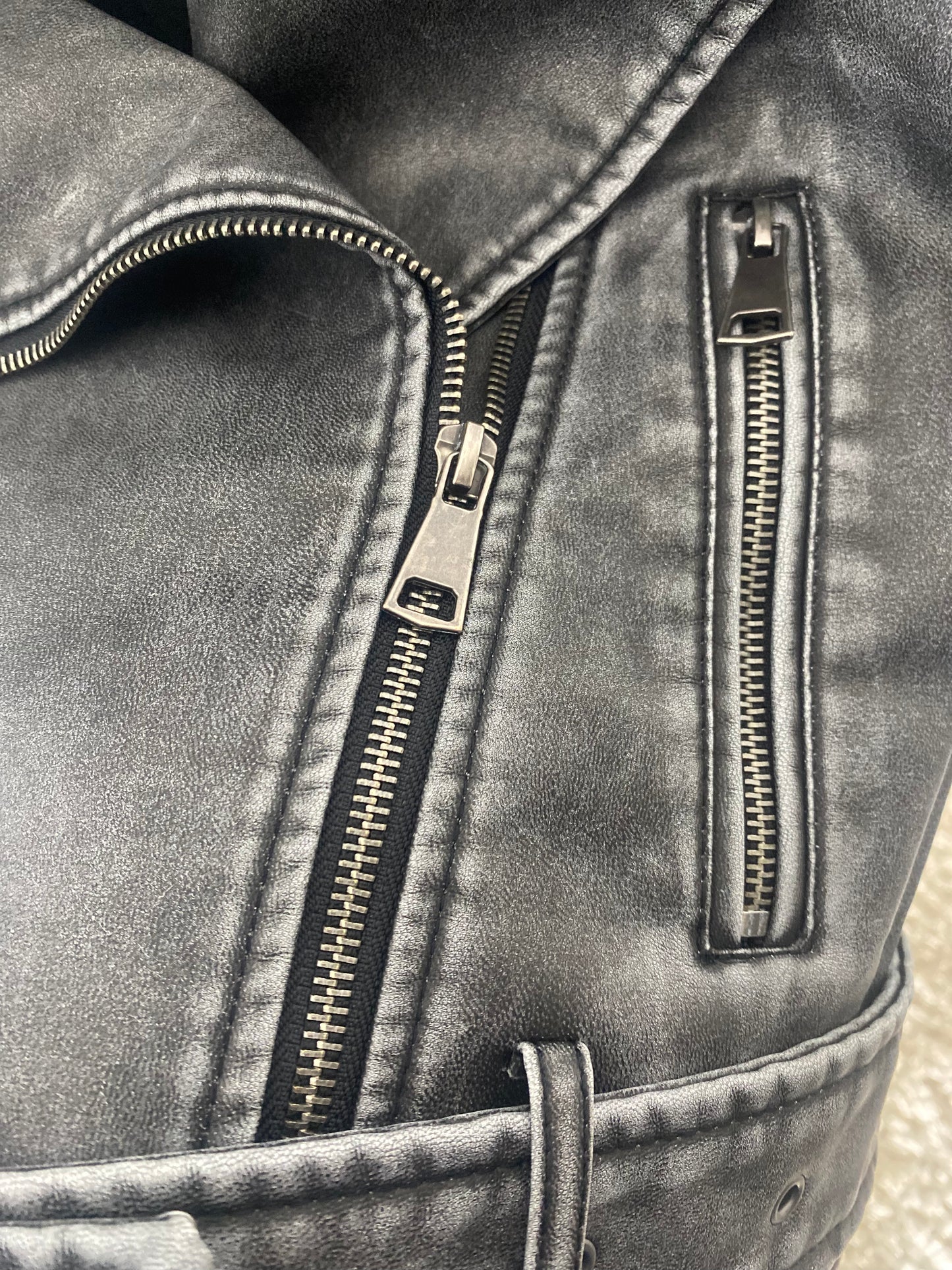 EDGE cropped biker jacket