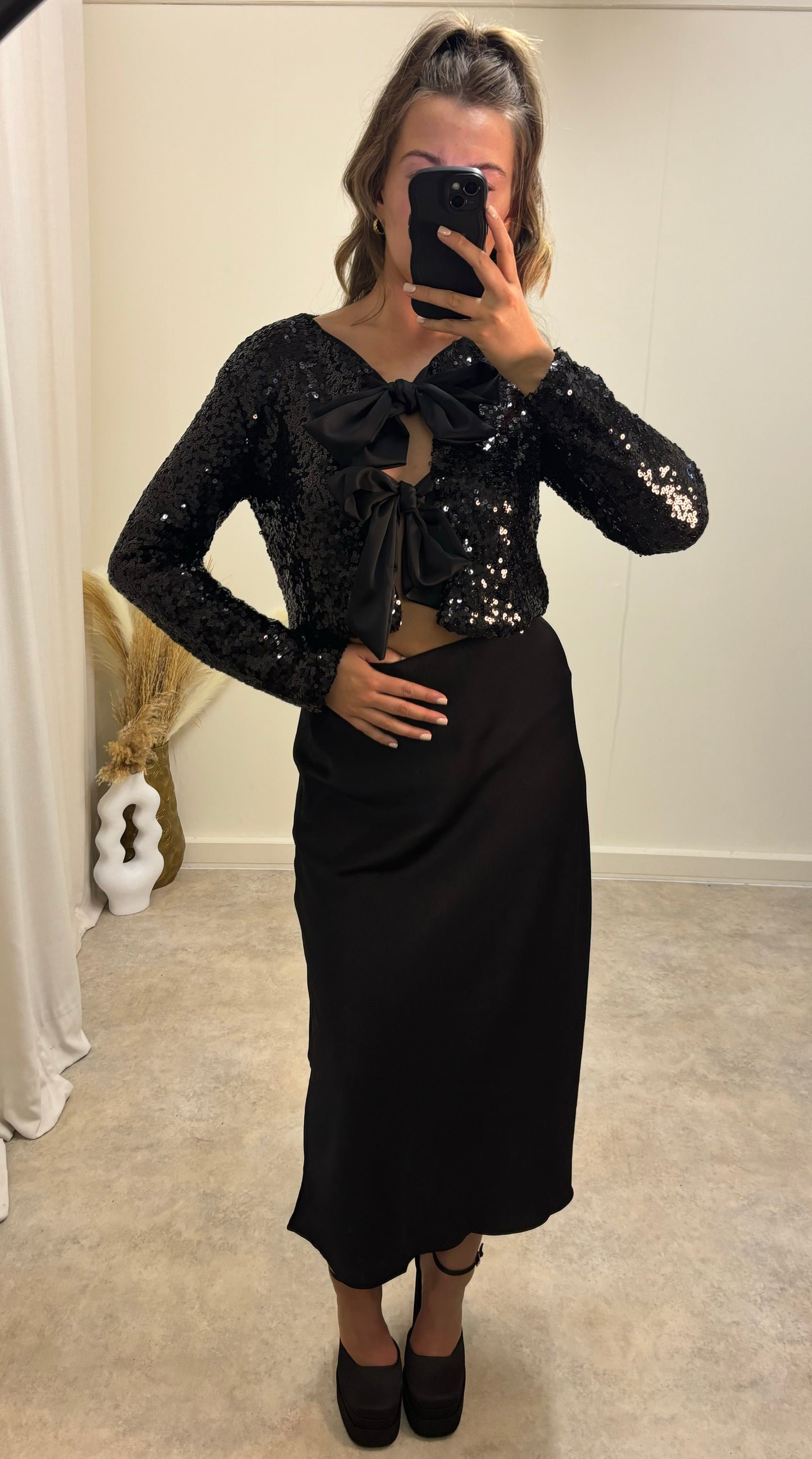 SIA sequin bow cardigan top