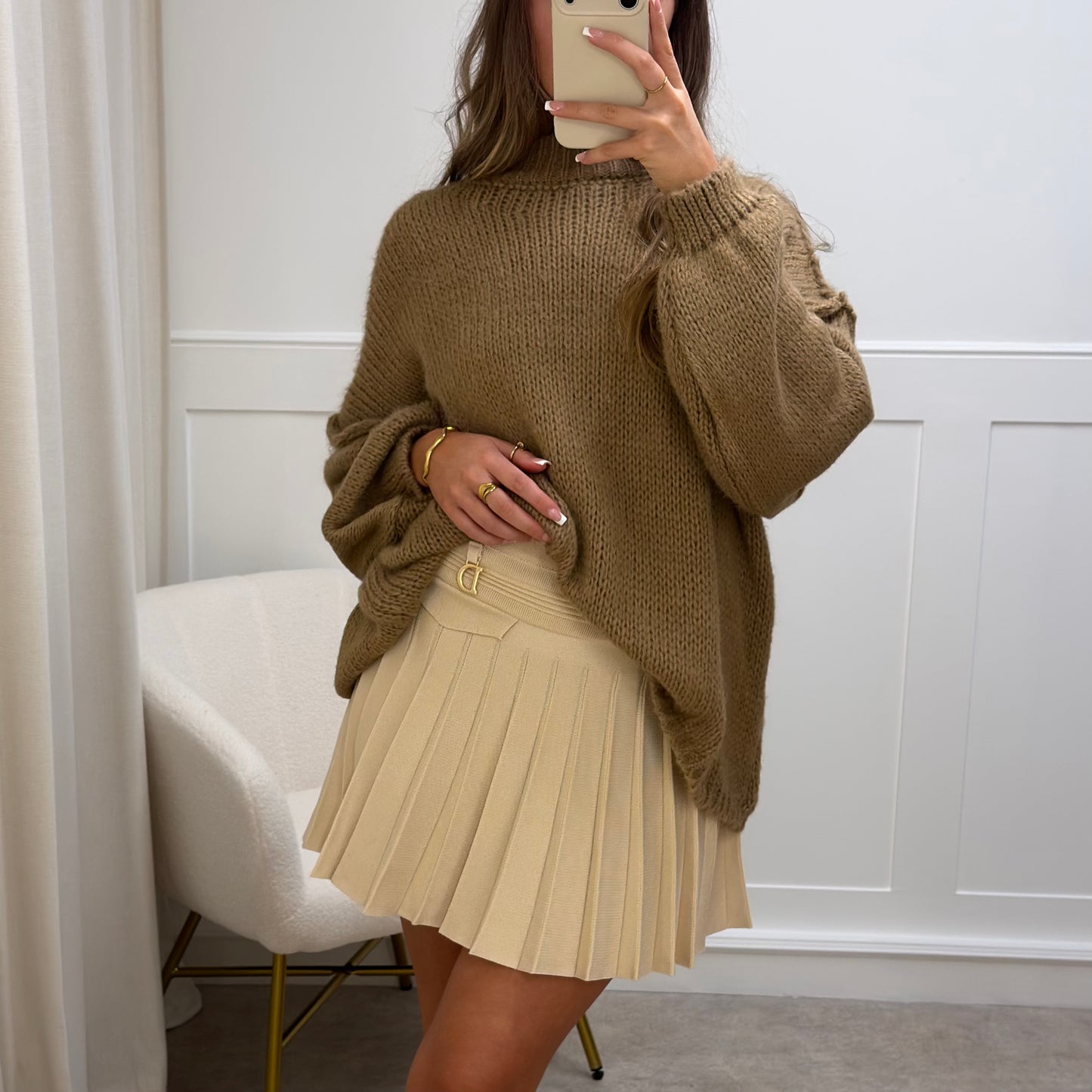 High Waist D-Buckle Premium Pleated Skirt