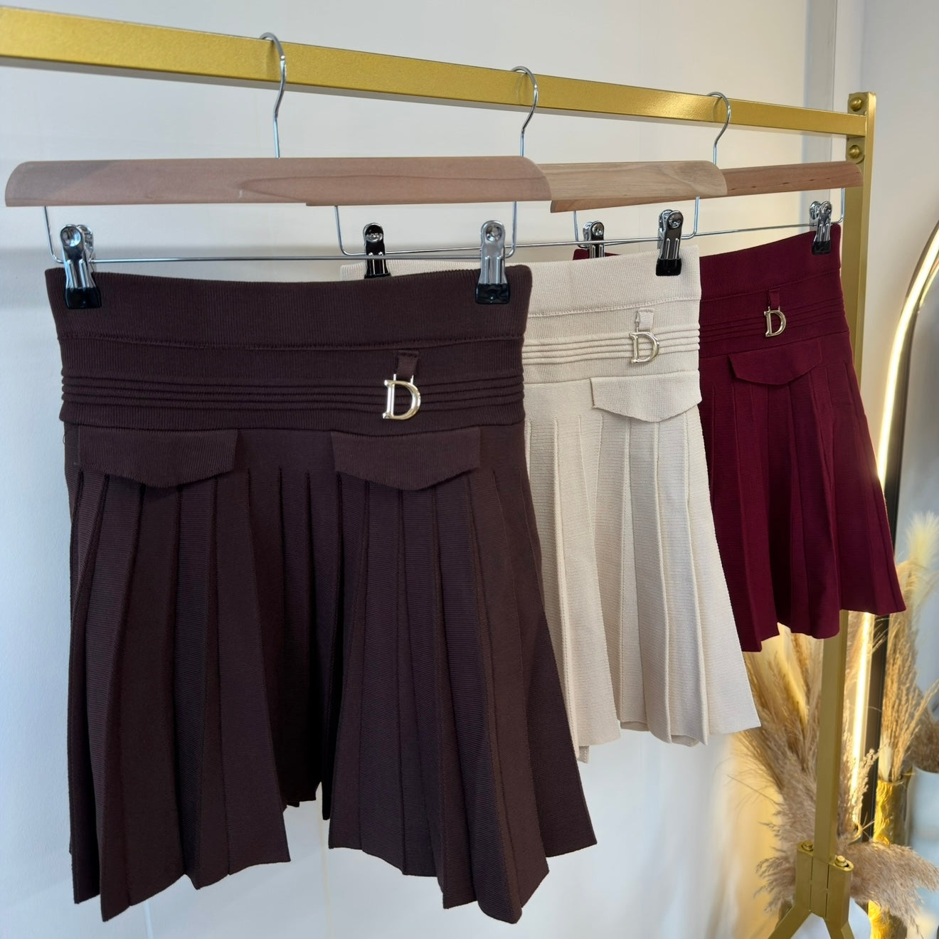 High Waist D-Buckle Premium Pleated Skirt